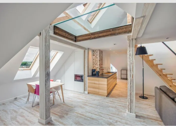 Amazing Big Loft With Seaview 800M To Beach